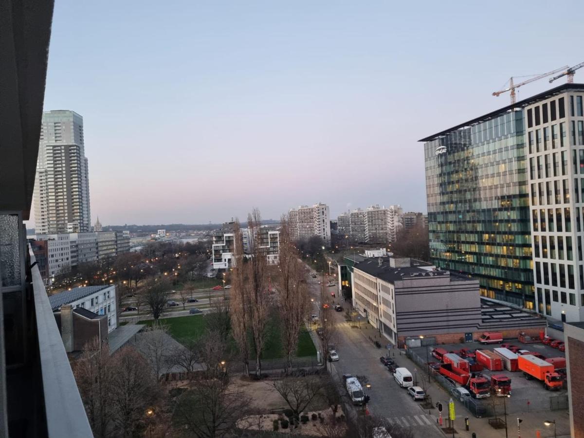 Panoramic View Studio Apartment Брюксел Екстериор снимка