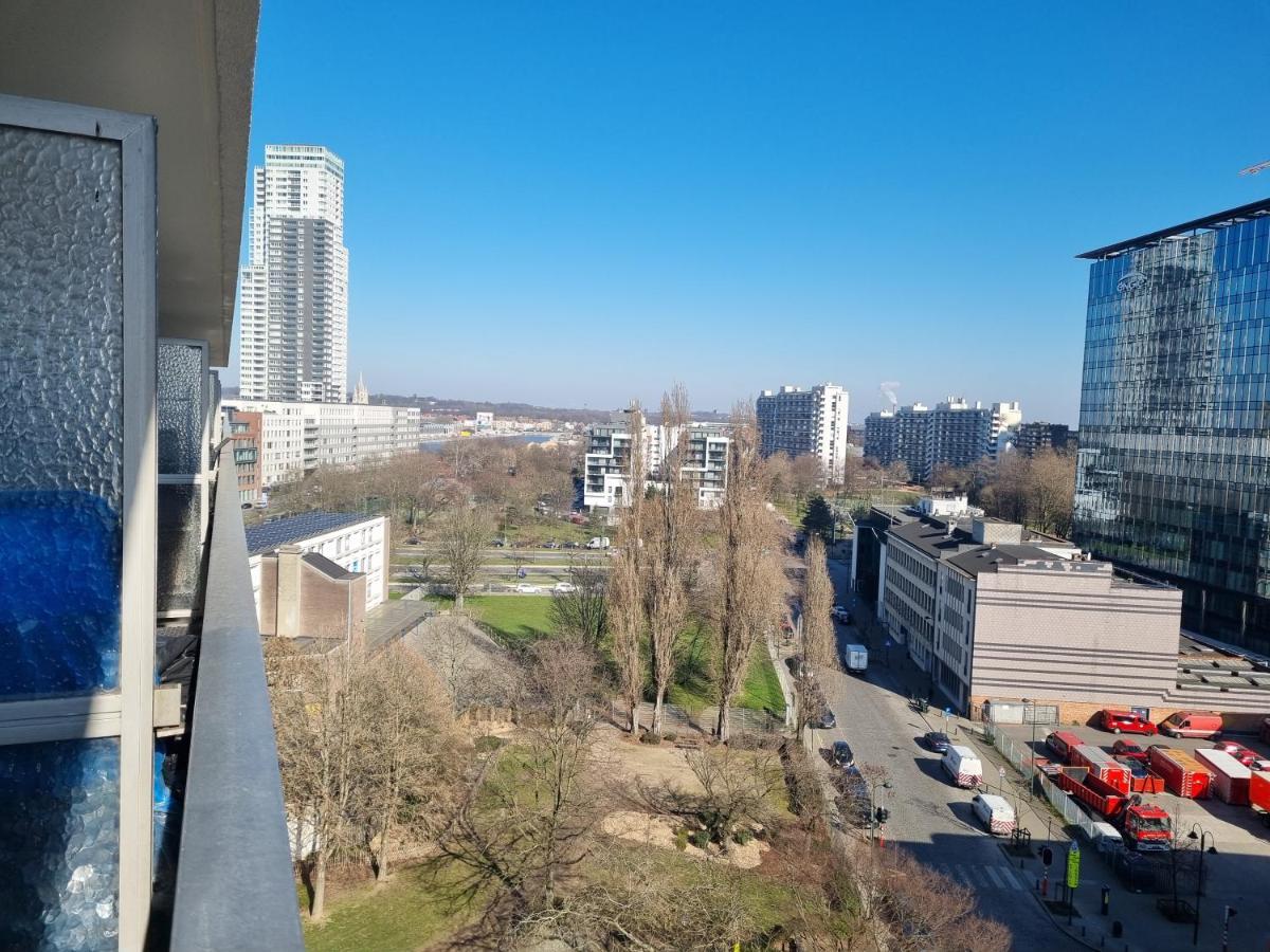 Panoramic View Studio Apartment Брюксел Екстериор снимка